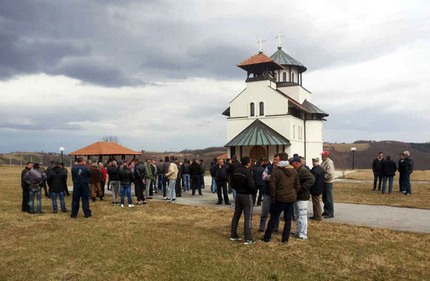 Грачаница потопљена, а нови храм - под кључем